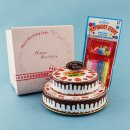 Blechspielzeug - Geburtstagstorte aus Blech - mit Kerzen und Melodie